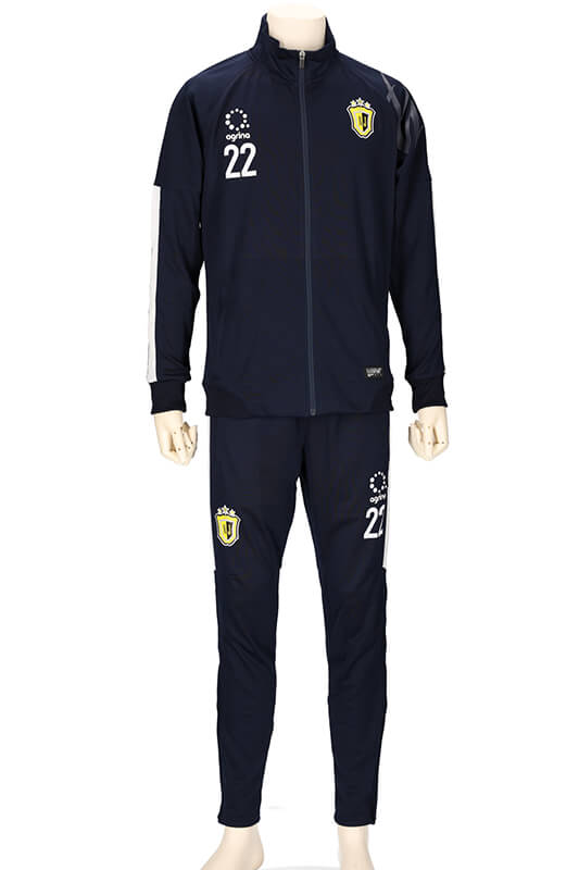 名護高校女子サッカー部選手 移動着 ジャージ