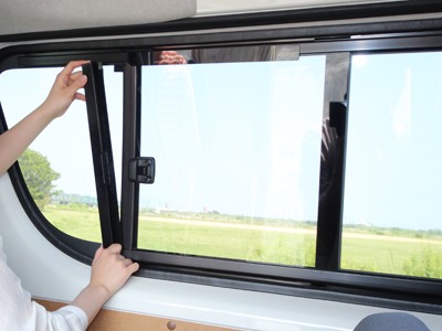 ウィンドーバグネット|アイズの車用網戸