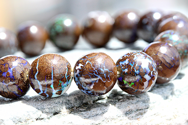 店長厳選】ボルダーオパール10mmブレスレット-014水晶クラスター