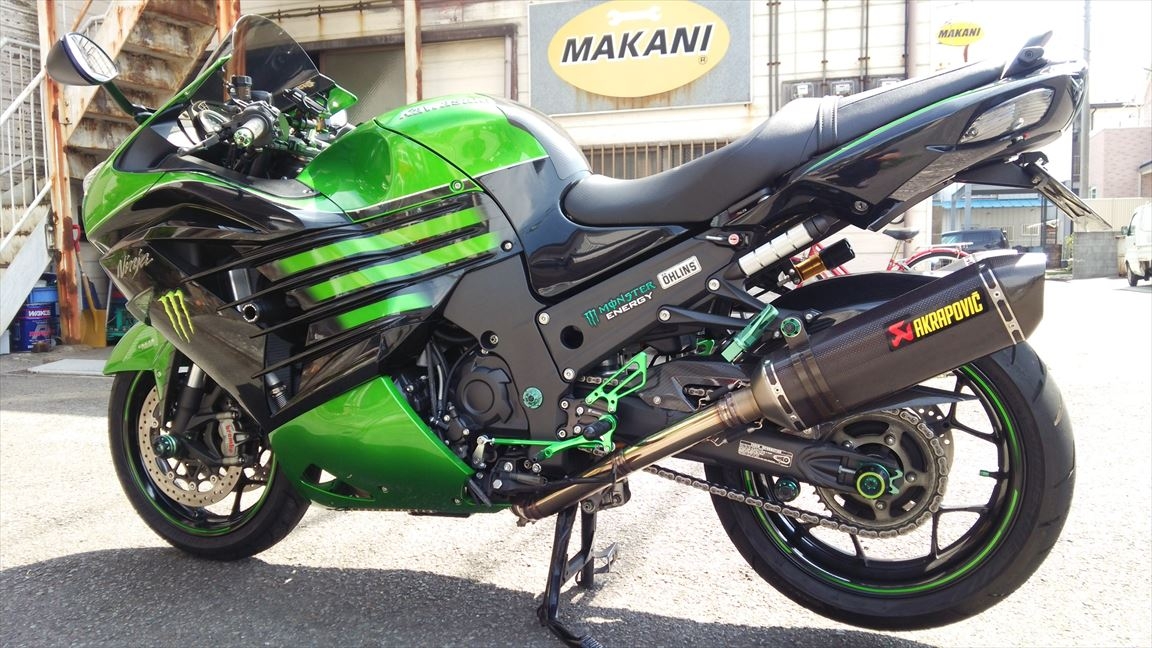 ZX-14Rにカラーオーダーができるバックステップを装着！| AxxL