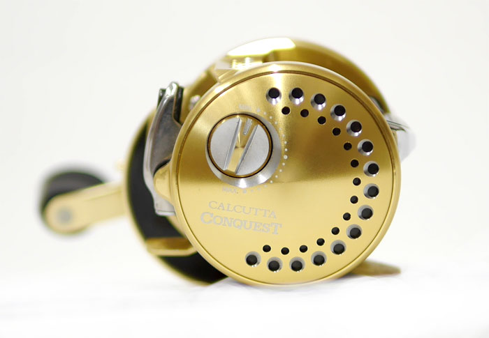 中古品/USED】シマノ 15カルカッタコンクエスト 200HG 右巻 SHIMANO