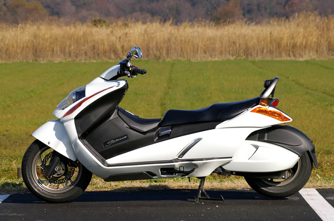 スズキ ジェンマ – 何者にも似ない個性的フォルム 試乗インプレ