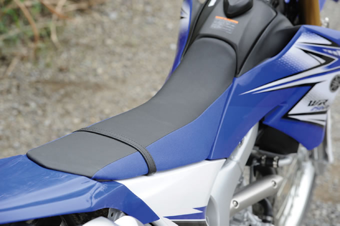 フォルムを崩さず20mmダウンとクッション性を向上 アイテムレビュー