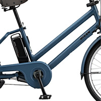 デュアルドライブ搭載でパワフル＆アクティブなルックス＞ ママにも