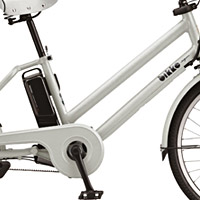 デュアルドライブ搭載でパワフル＆アクティブなルックス＞ ママにも