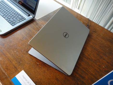Inspiron 14 7000シリーズレビュー:アルミ削り出しボディが美しい