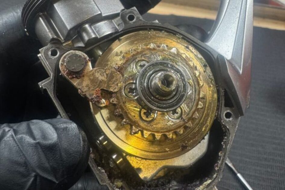 プロが警告】この症状が出たらオーバーホール必須！リールの危険サイン