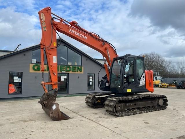Hitachi ZX135US-5B - Gleneden
