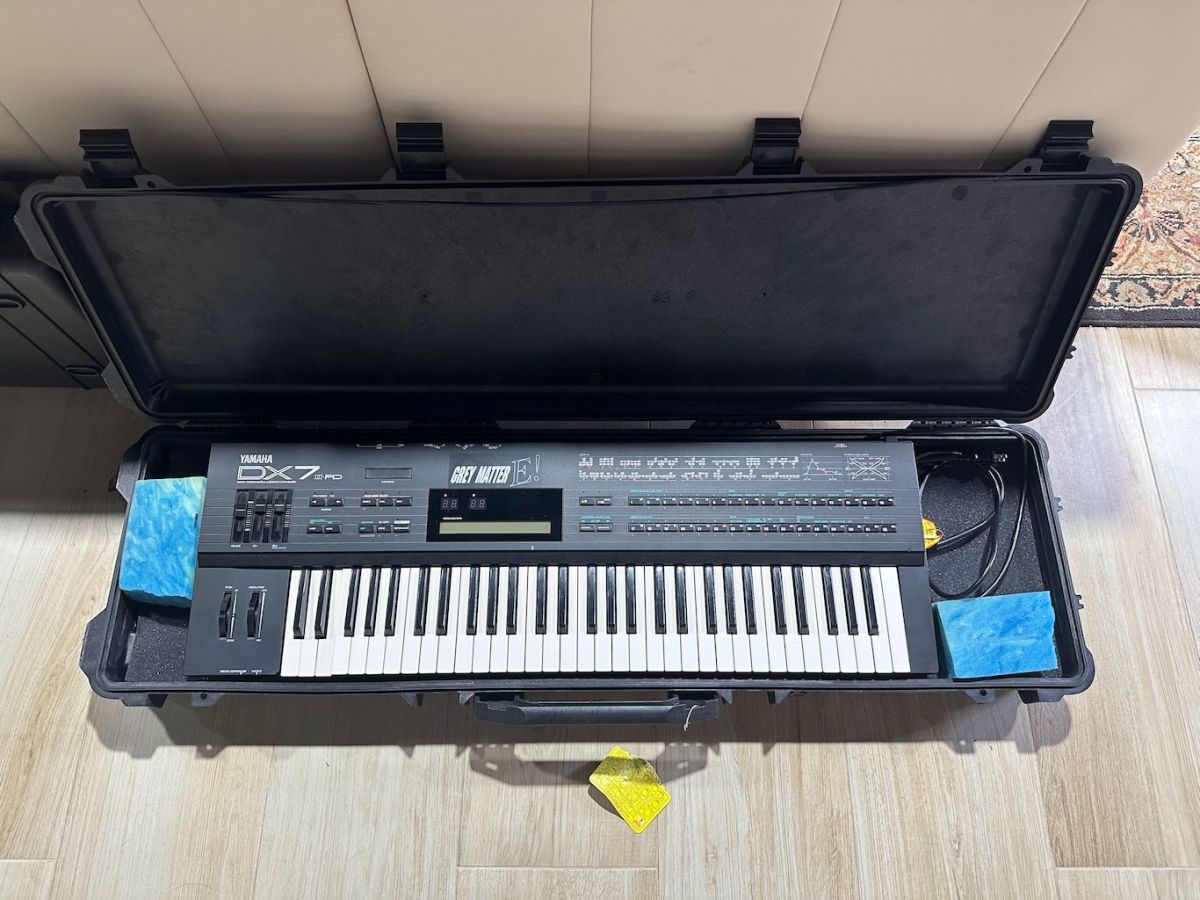 1985 Yamaha DX-7 FD Synthesizer | The Guitar Broker