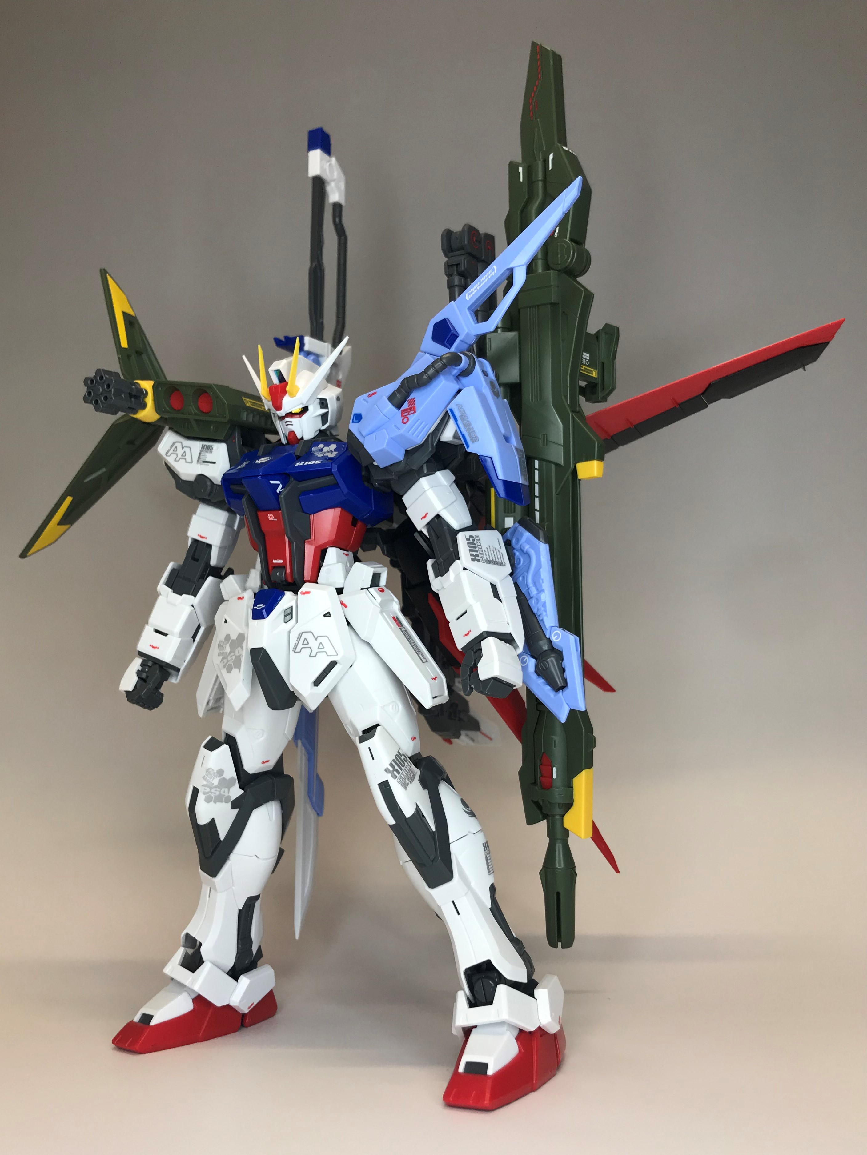 新商品紹介】MG 1/100 ガンダムベース限定 パーフェクトストライク