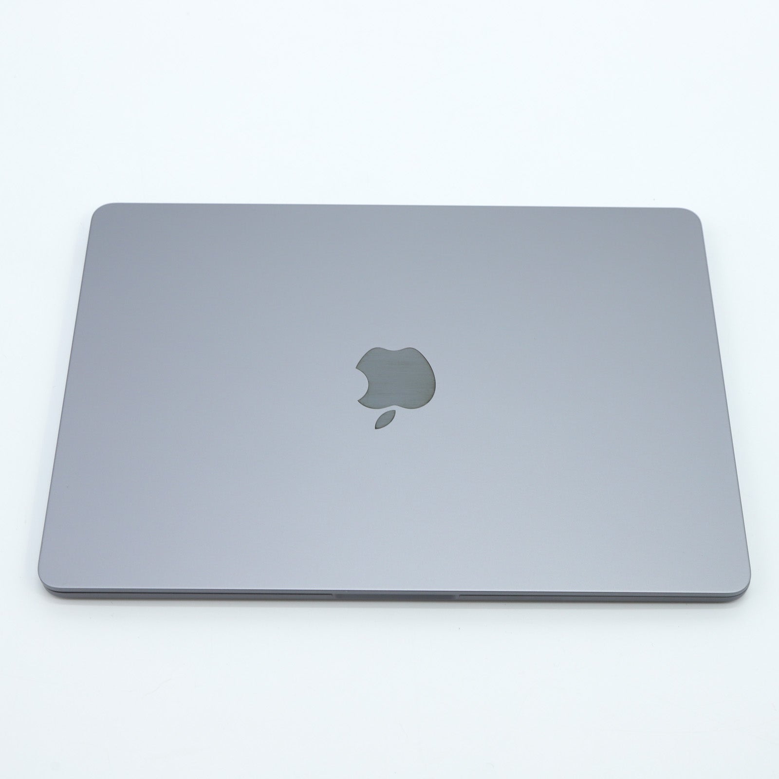 Apple MacBook Air M2 13.6