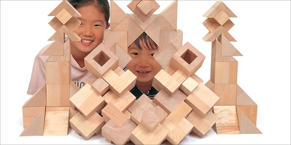 おどろ木・童具館