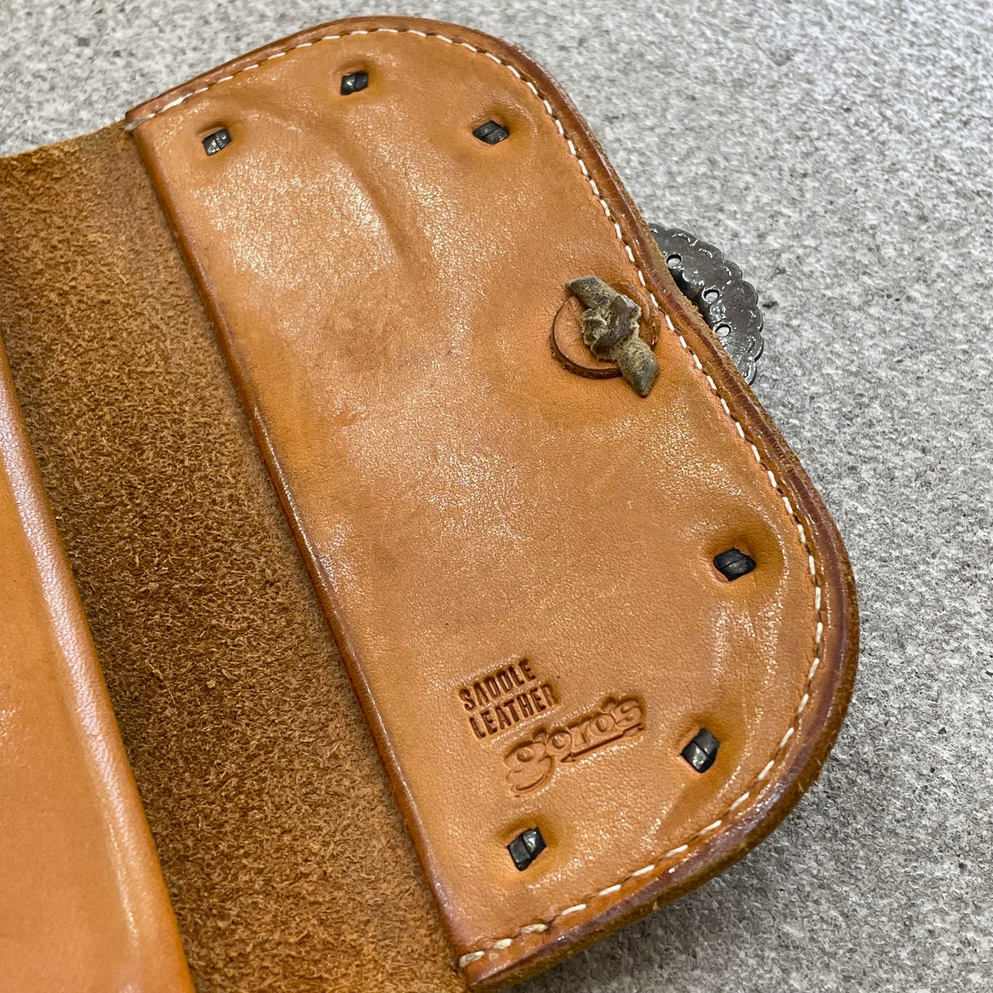 ゴローズ goro's [OLD][希少]カスタム中財布(サドル) ※廃盤モデル※マチ