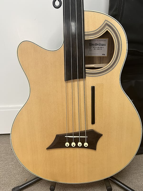 Warwick Alien Deluxe Hybrid Thinline 4 String Left Handed Fretless