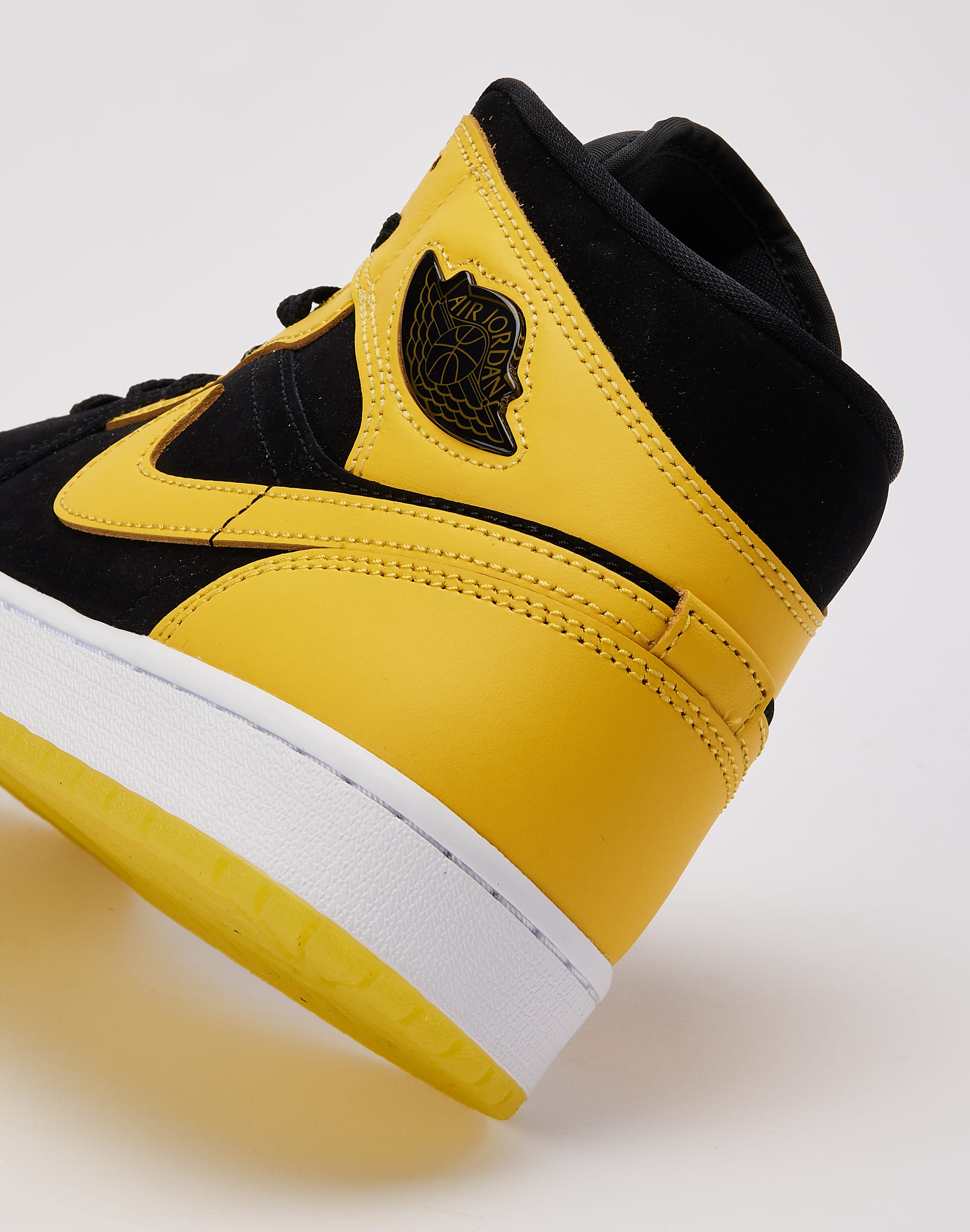 Jordan Air Jordan 1 Mid SE 'New Love' – DTLR