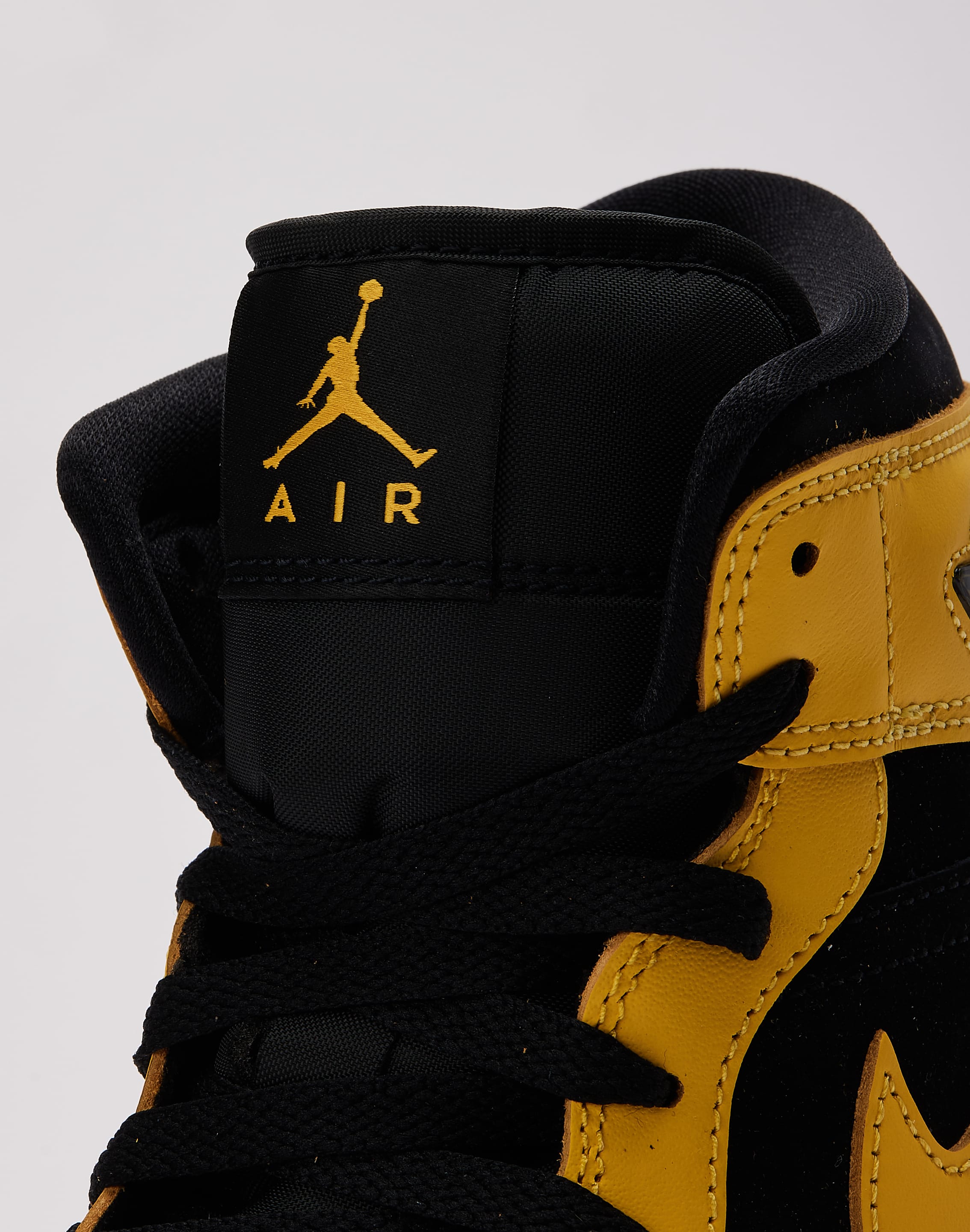 Jordan Air Jordan 1 Mid SE 'New Love' – DTLR