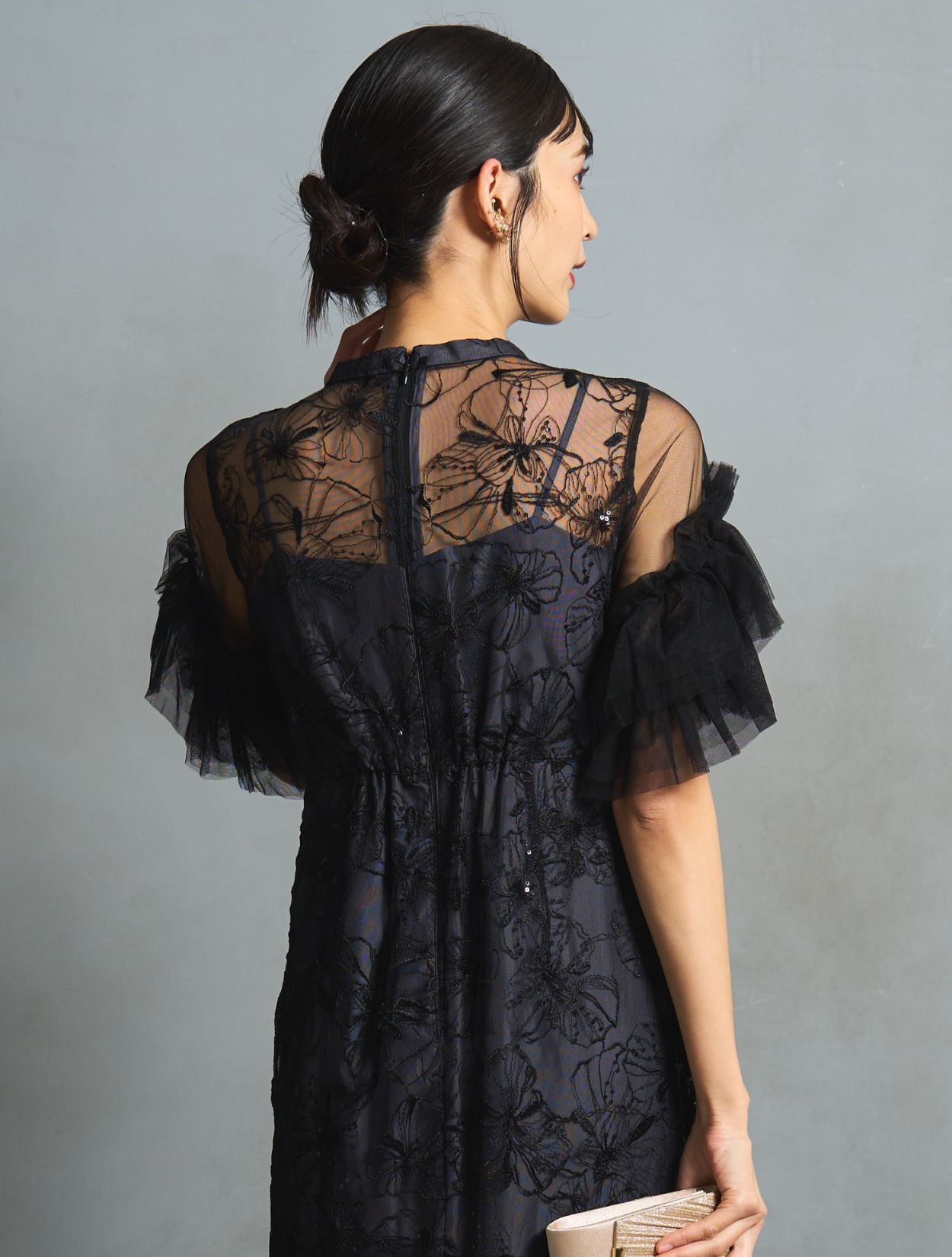 M/L】スパンコール刺繍レースドレス（ブラック）DPSET0749のレンタル