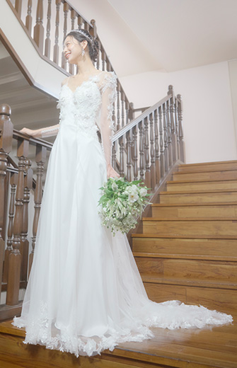 ドレス一覧｜ウエディングドレスのレンタル・購入｜ecruspose