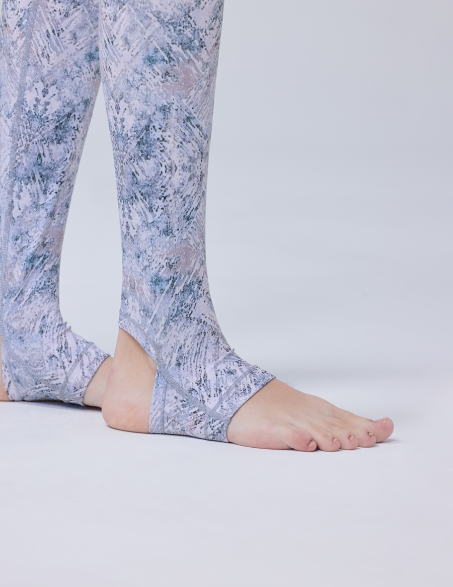 特集：夏柄レギンス ｜ easyoga イージーヨガ / 高機能ヨガウェア