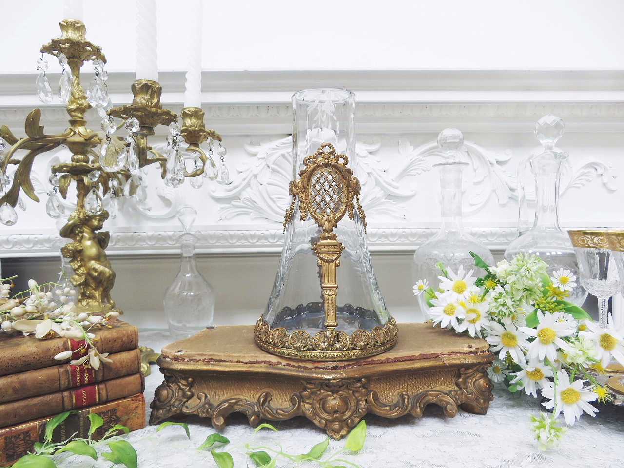 逸品 オルモル装飾 クリスタルフラワーベース - 薔薇と天使のアンティーク