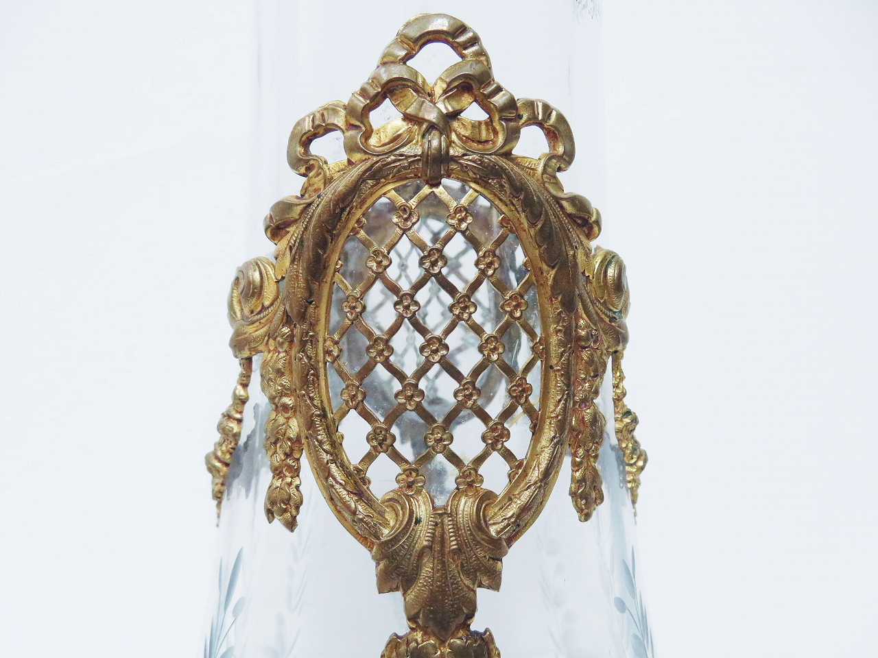 逸品 オルモル装飾 クリスタルフラワーベース - 薔薇と天使のアンティーク