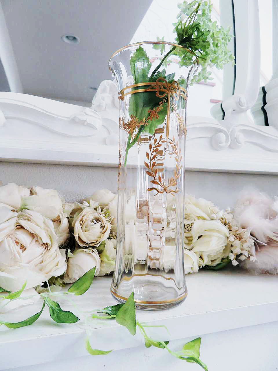 バカラ 金彩リボンガーランド フラワーベース - 薔薇と天使のアンティーク