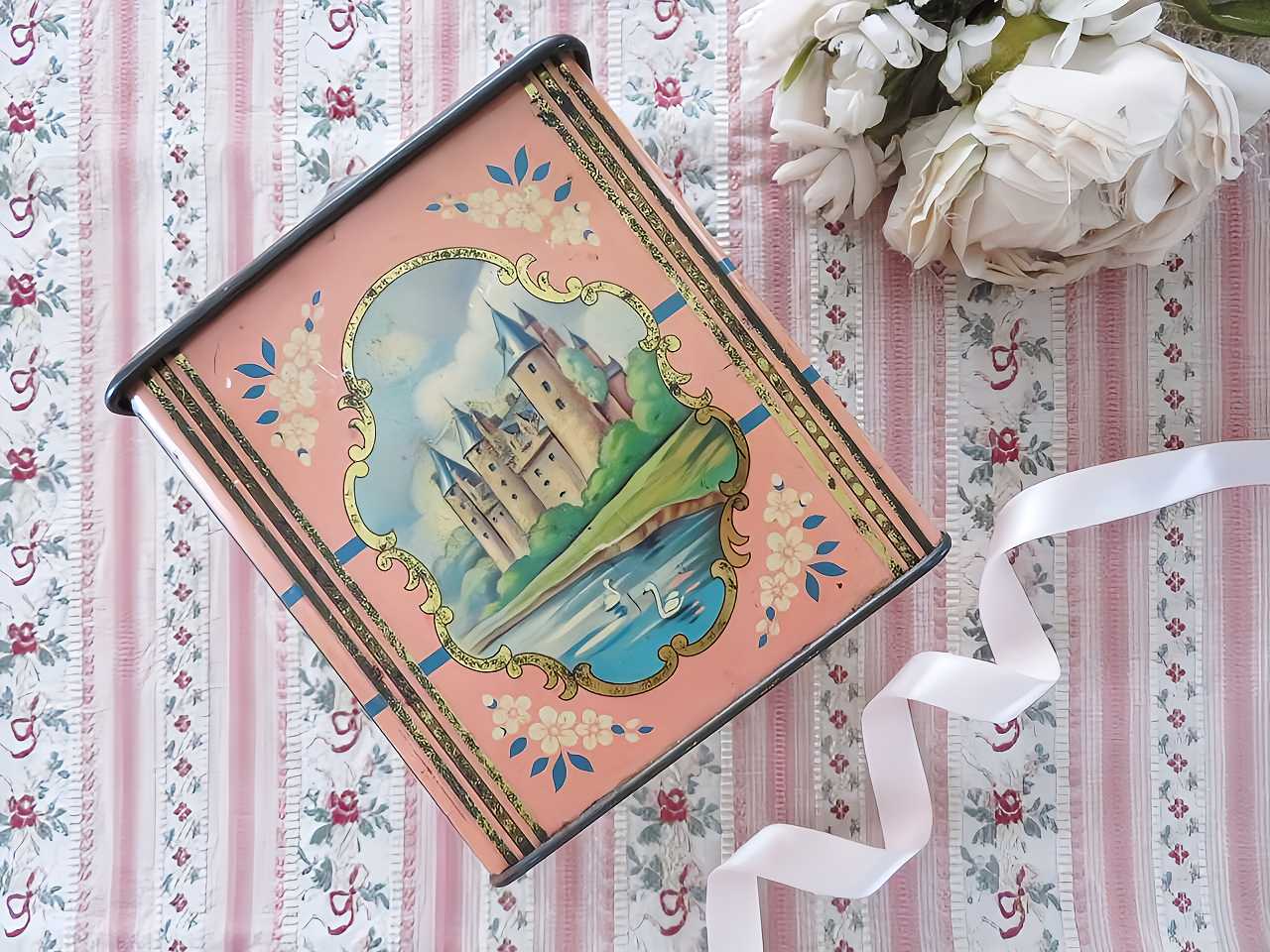 シャトーの紅茶缶 - 薔薇と天使のアンティーク