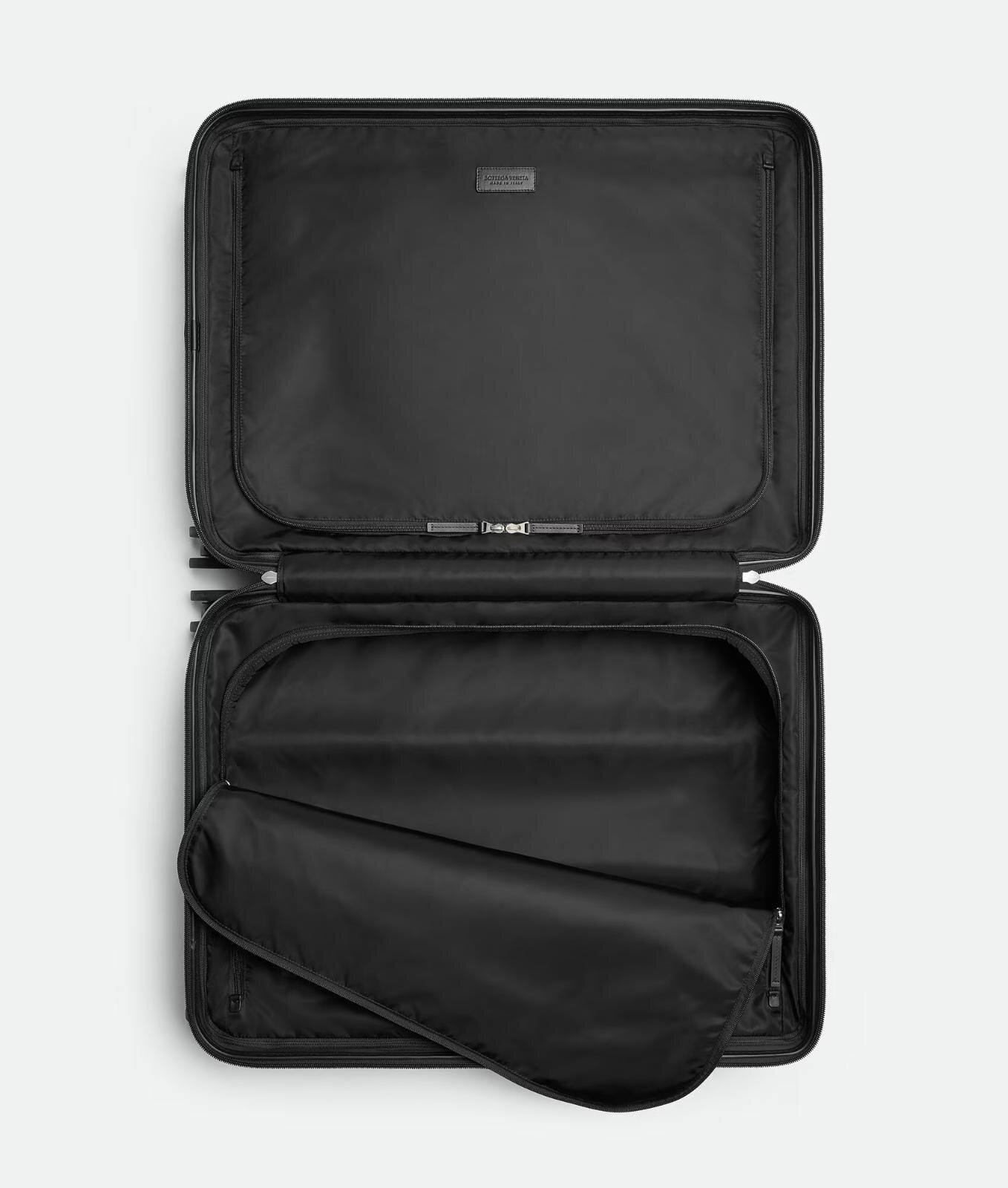 ボッテガ・ヴェネタ“編み込み模様”のスーツケース「オデッセイ」に