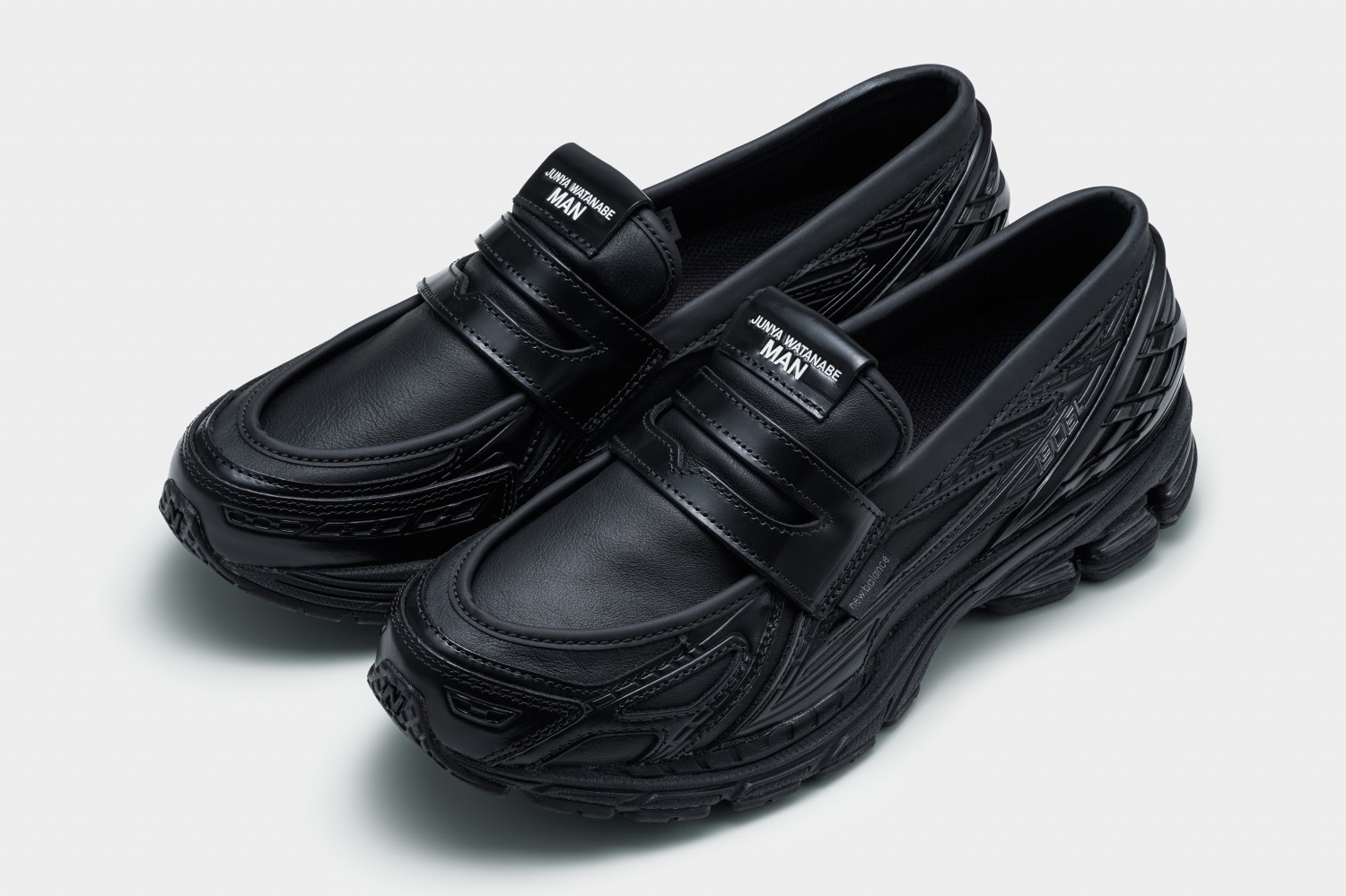 ジュンヤ ワタナベ マン×ニューバランス“ローファー風”スニーカー