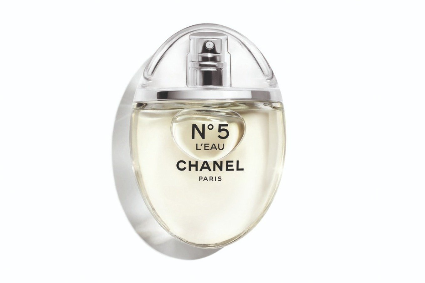 シャネル「N°5 ロー」“花々が香る”フレグランス、1滴のしずくを思わ
