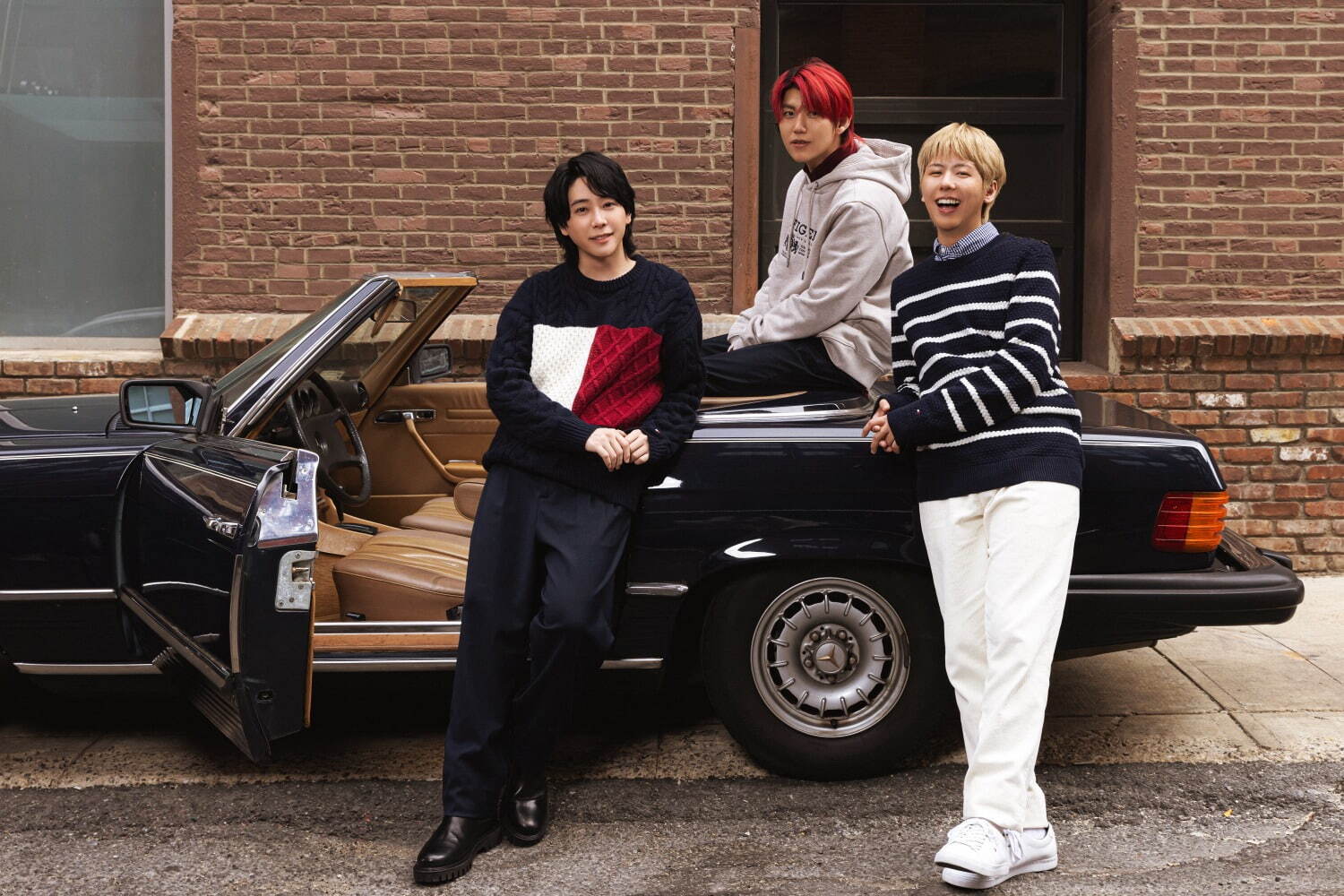 トミー ヒルフィガー“フラッグ柄”セーターや刺繍パーカーなど、Mrs