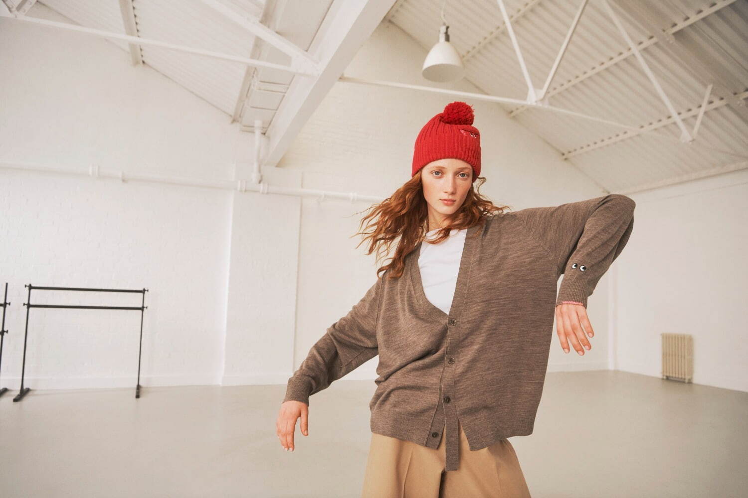 ユニクロ×アニヤ・ハインドマーチコラボ再び、まん丸“目”モチーフの