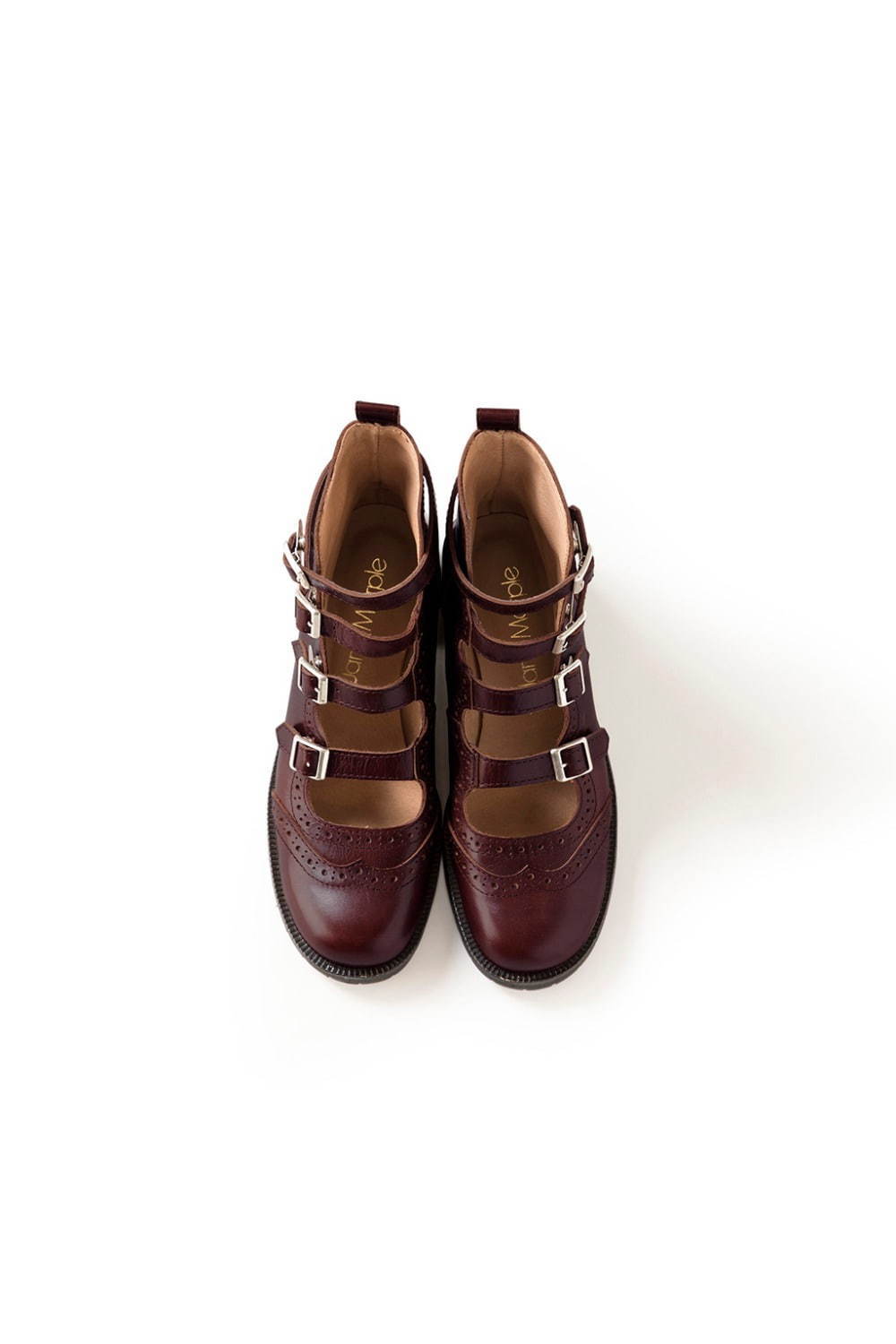 ジェーンマープル「4ストラップシューズ」キップオイルレザーを用いた