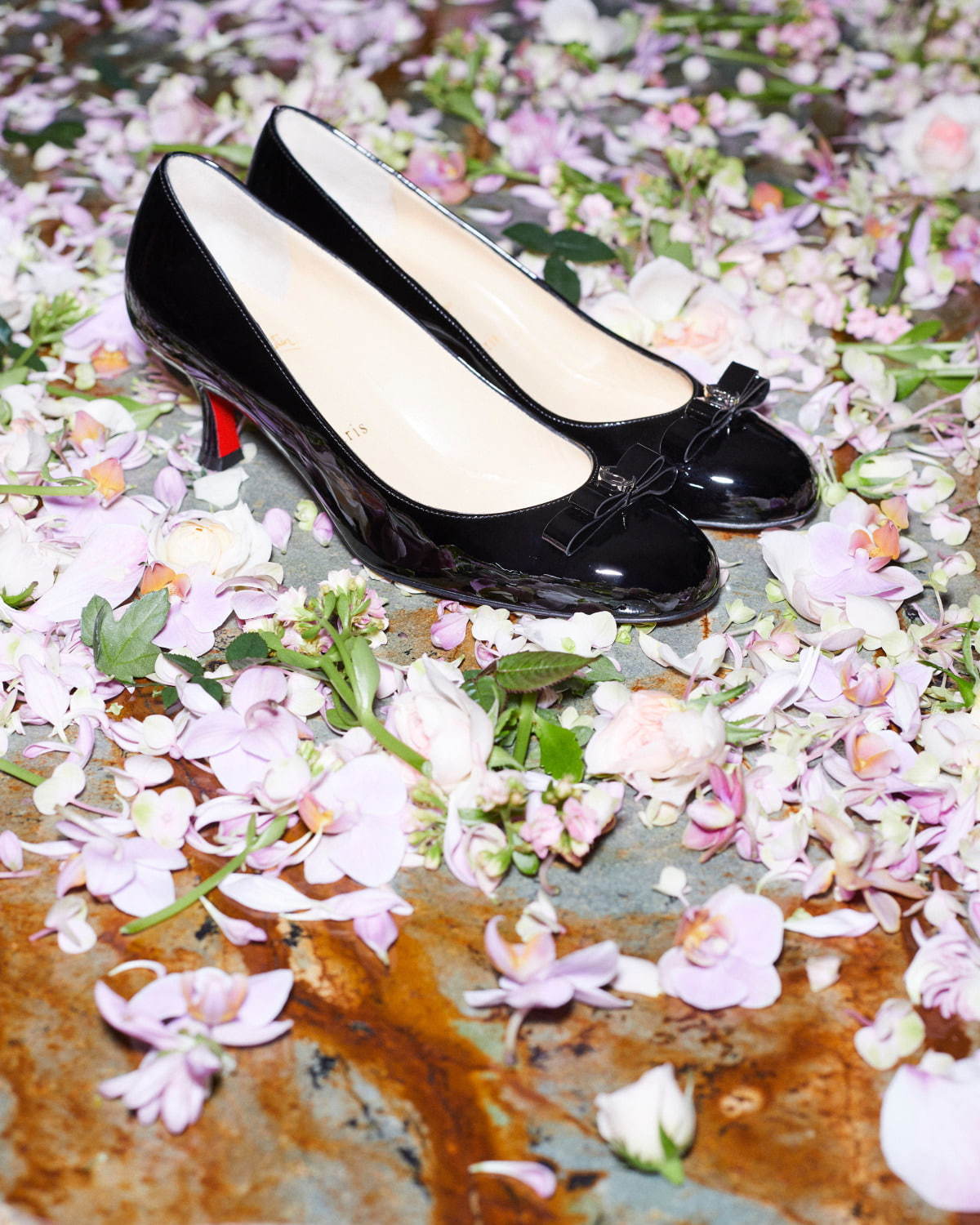 クリスチャン ルブタンの日本限定パンプス「マルシア ノド」構築的な