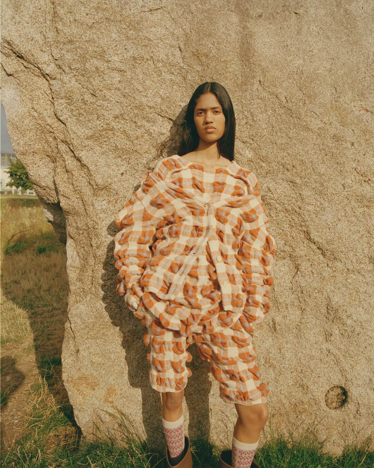 イッセイ ミヤケ新作「リズム チェック」凸凹チェック柄のチュニックや