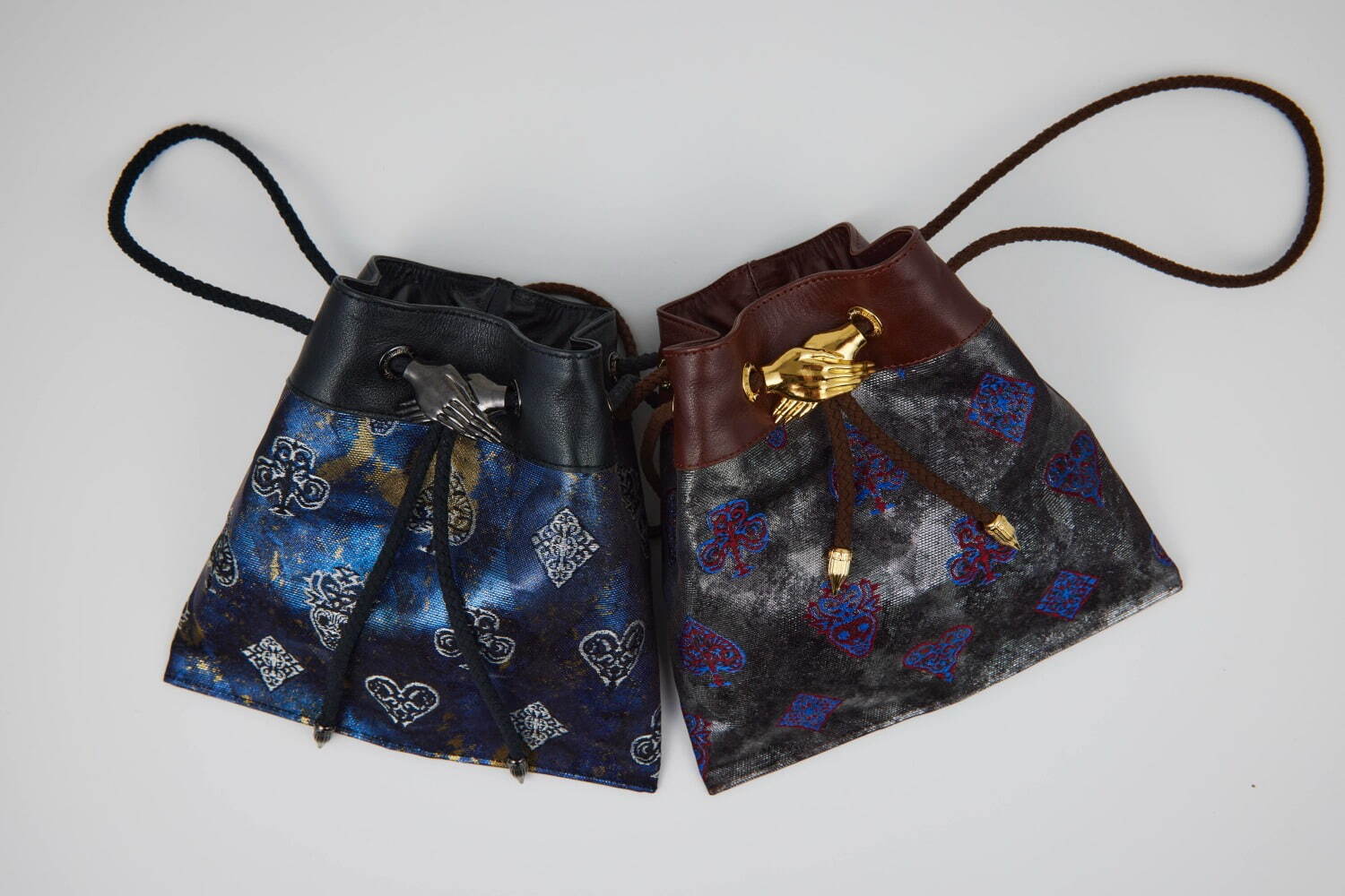 ハザマ×西陣織老舗「西陣岡本」の長財布＆巾着バッグ、箔糸を用いて“失