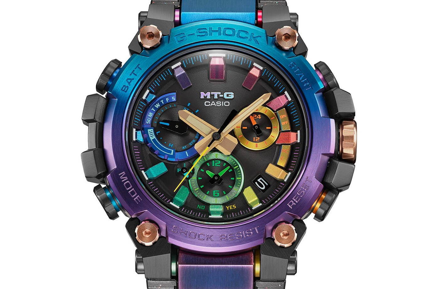 G-SHOCK“鳳凰”着想の新作腕時計、神秘的レインボーメタルケース