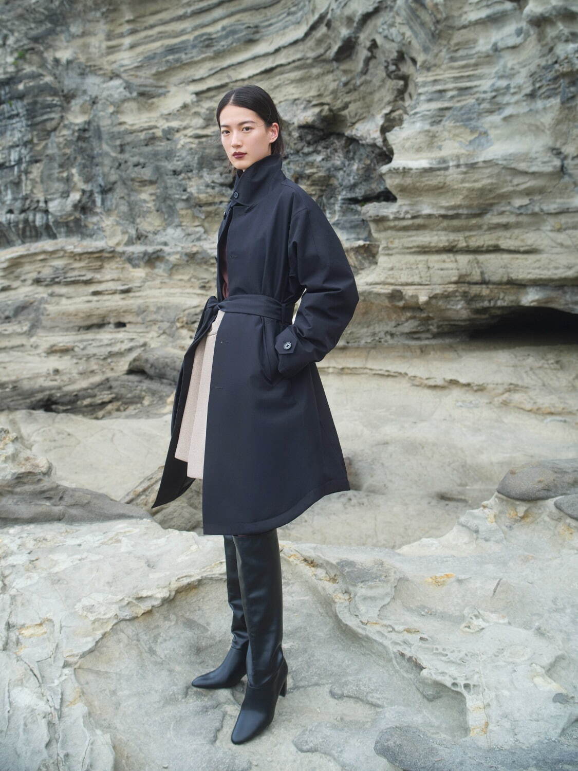 フレイ アイディー×フォックスファイヤー、コクーンシルエットの防風