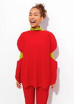 ミー イッセイ ミヤケ24-25年秋冬、楽器のストレッチプリーツウェア