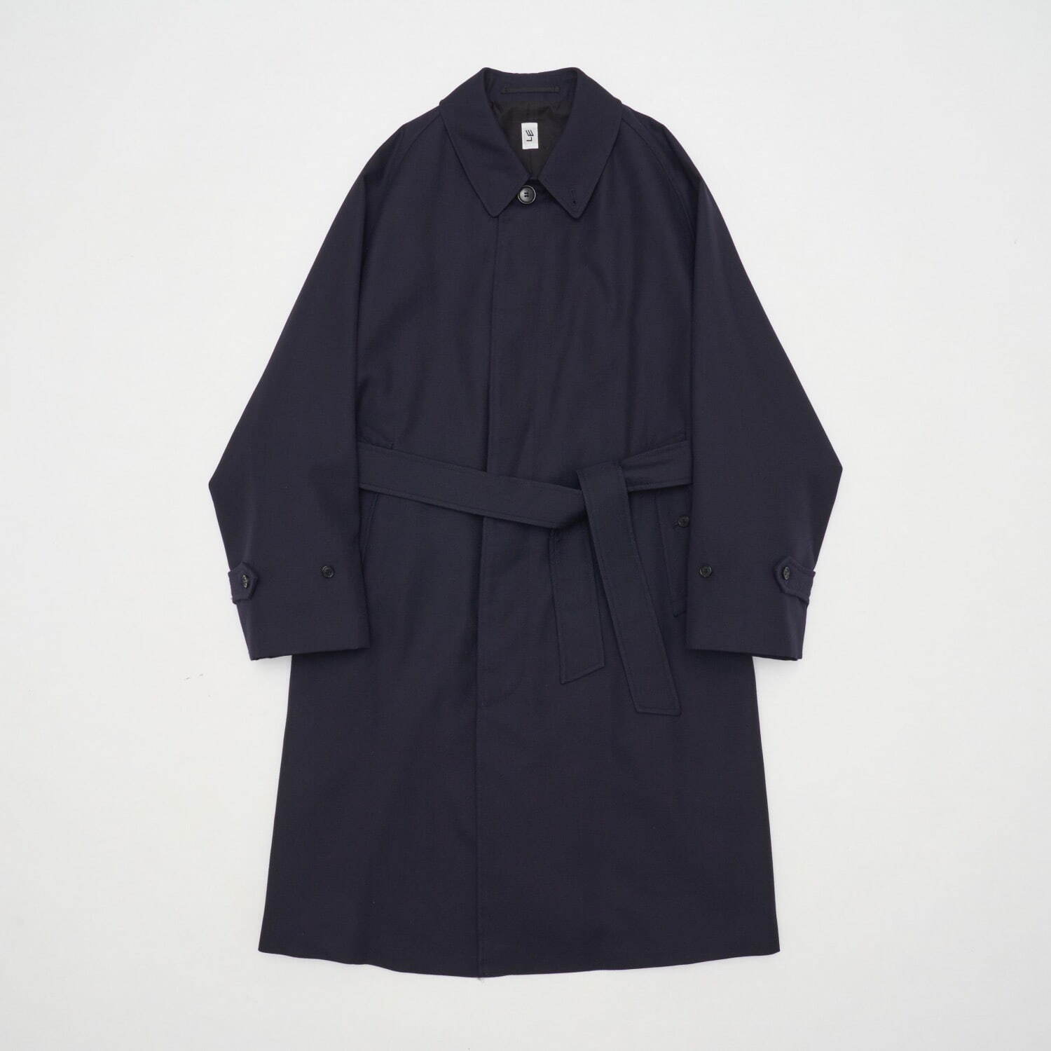 レショップ「エルイー」のバルカラーコート、“仏製オーダーメイド