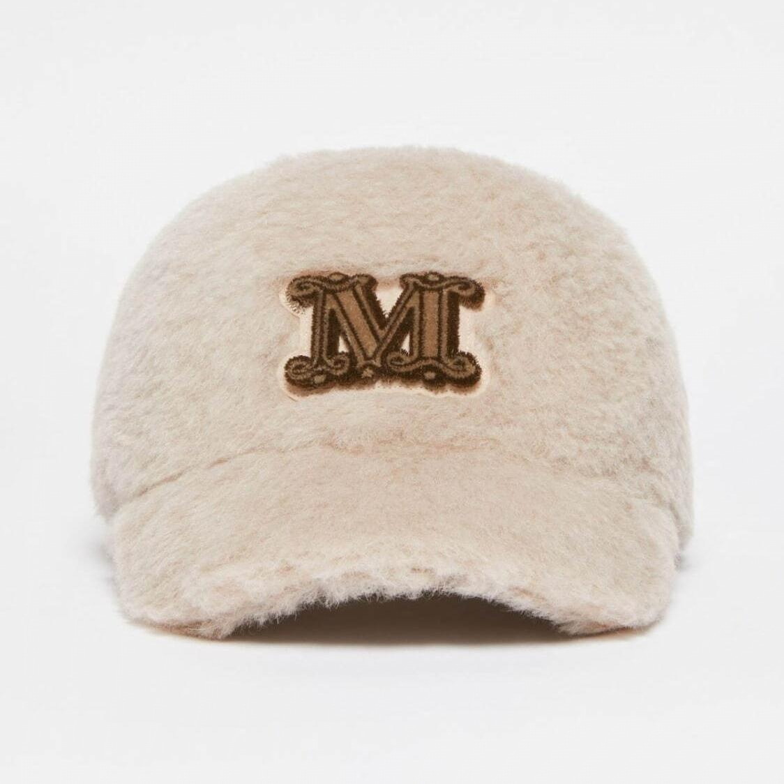 マックスマーラの24年クリスマス、名品「テディベア コート」や“M刺繍