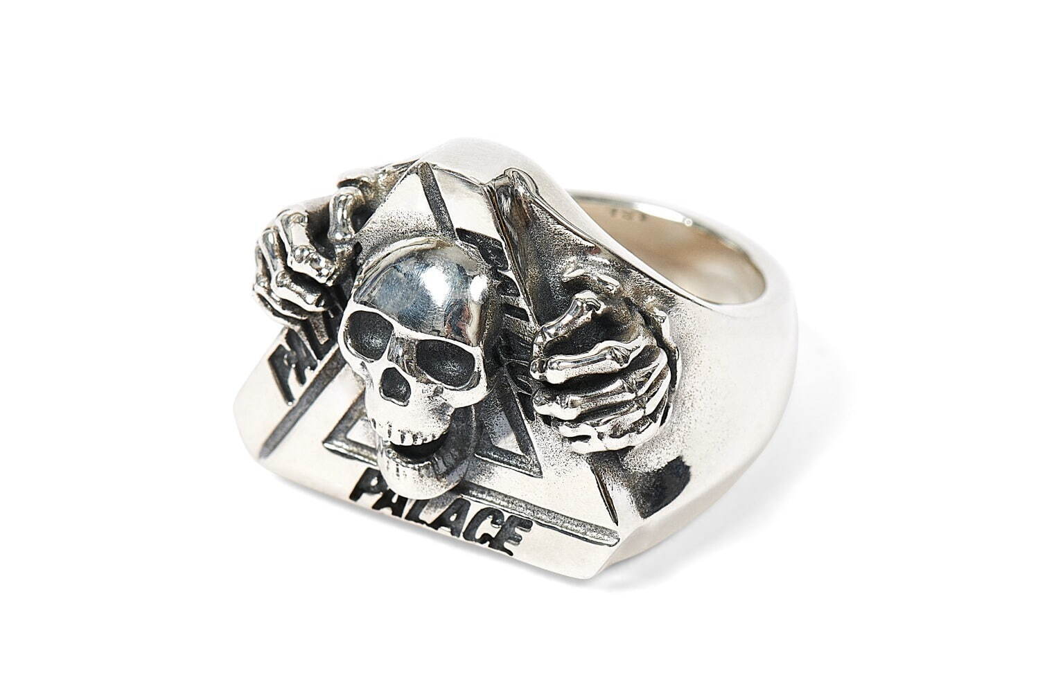 パレス スケートボード×ザ・グレート・フロッグ、“十字架＆スカル”の