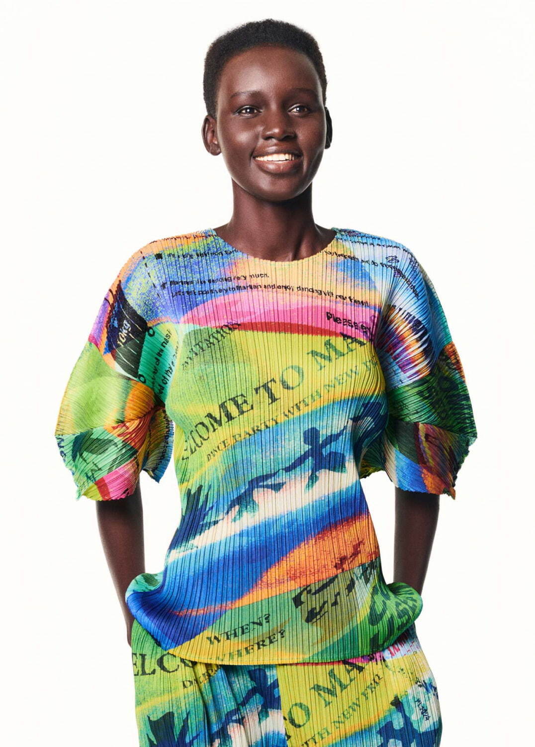 プリーツ プリーズ イッセイ ミヤケ“宇宙”着想ウェア、スペース