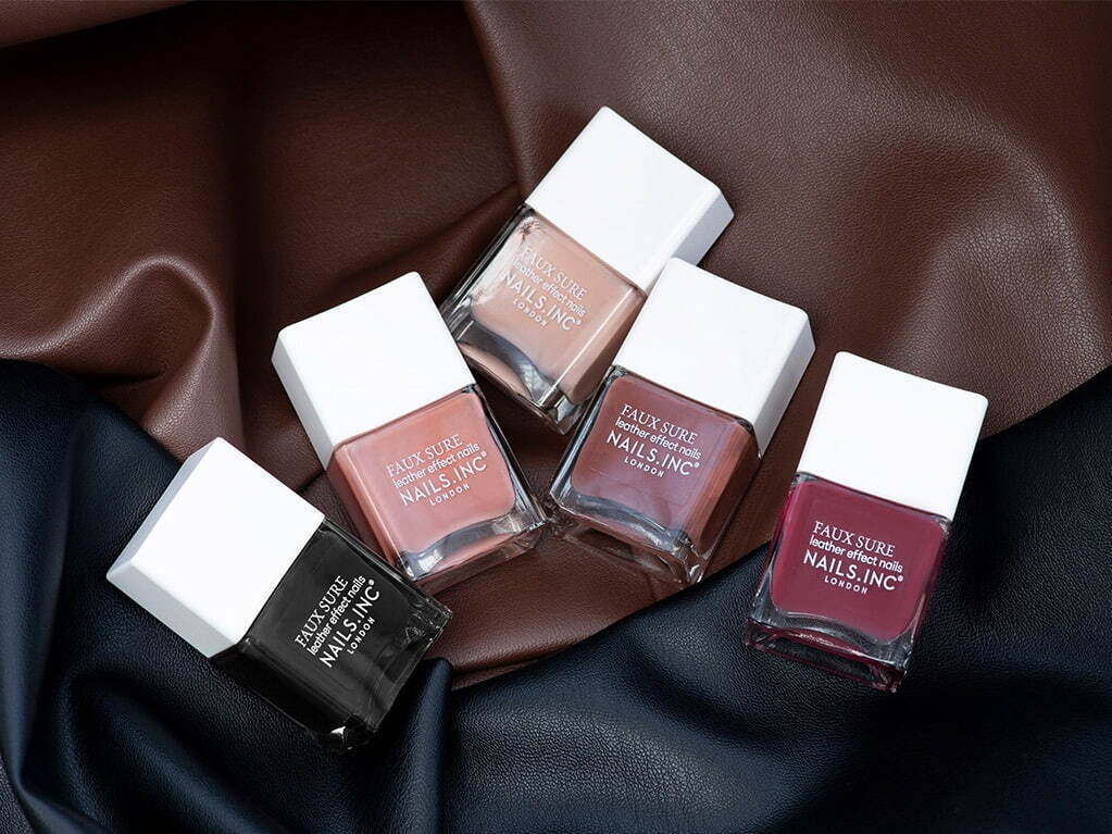 ネイルズ インク“レザー質感”の24年秋ネイル、シボ感のあるマット