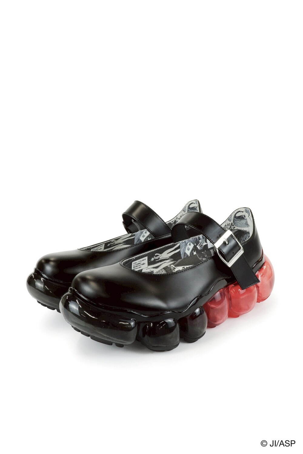 ミキオサカベ×伊藤潤二のホラー漫画「富江」“目”が浮かび上がるTシャツ