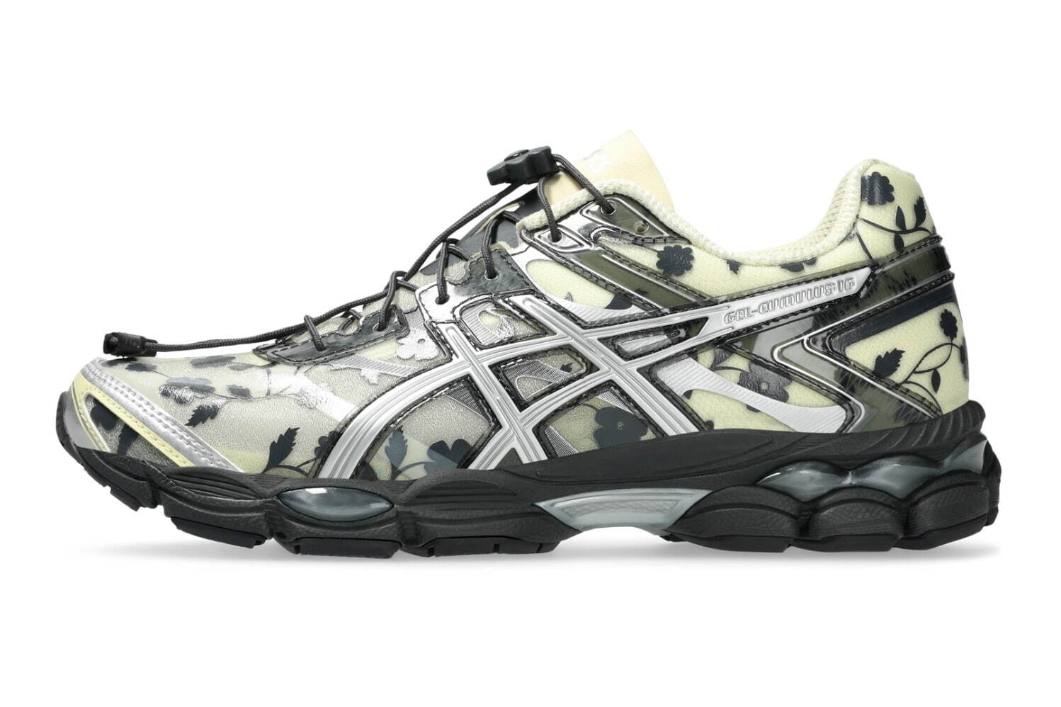 アシックス×セシリー バンセンのスニーカー「ゲルキュムラス 16