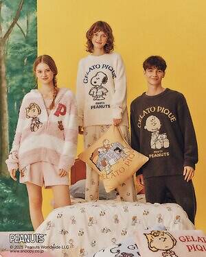 ジェラート ピケ「ピーナッツ」ルームウェア、“おやすみ前”スヌーピー