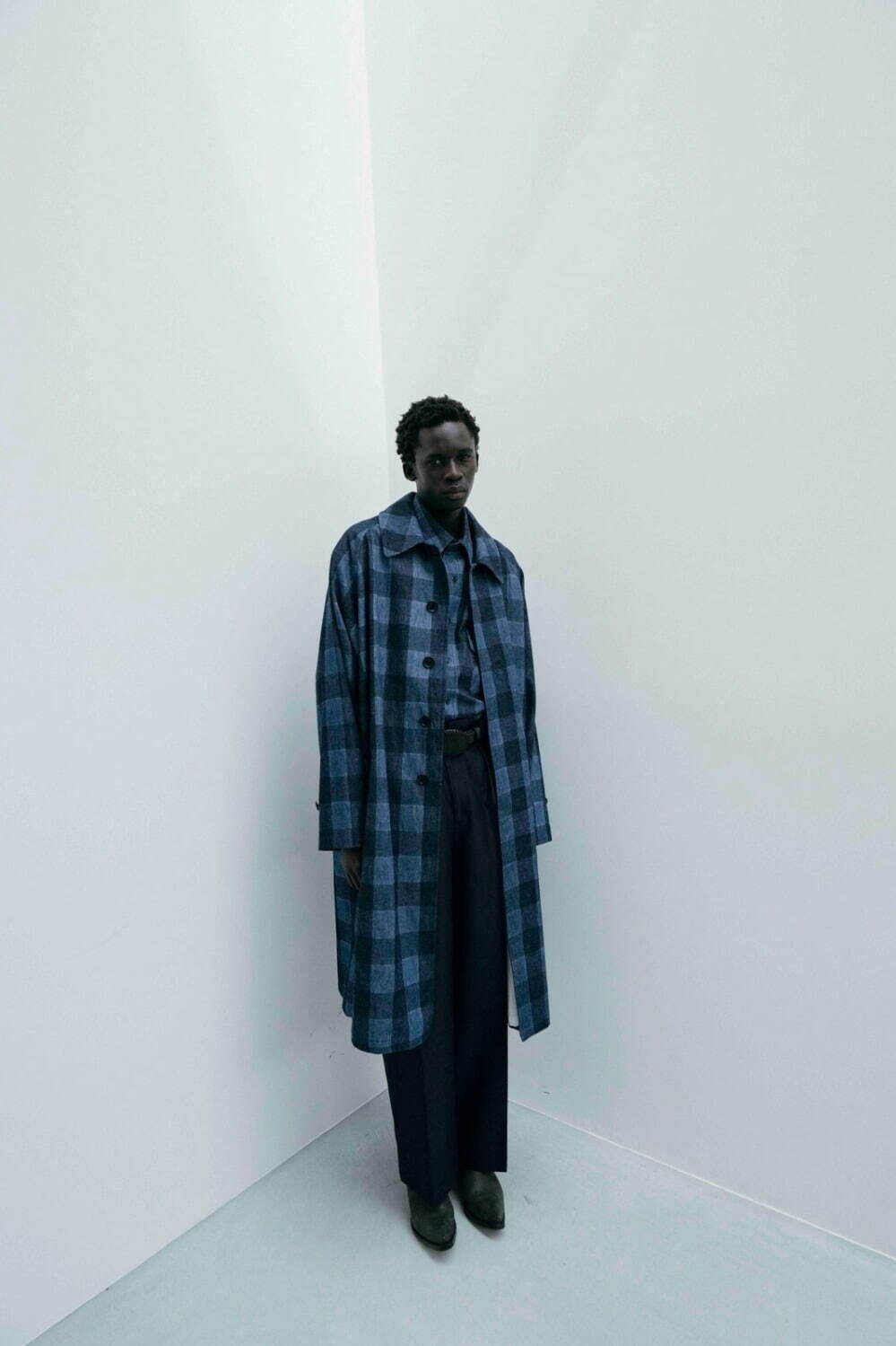 セブンバイセブン“アンティーク風”加工のレザージャケット、抜染加工の