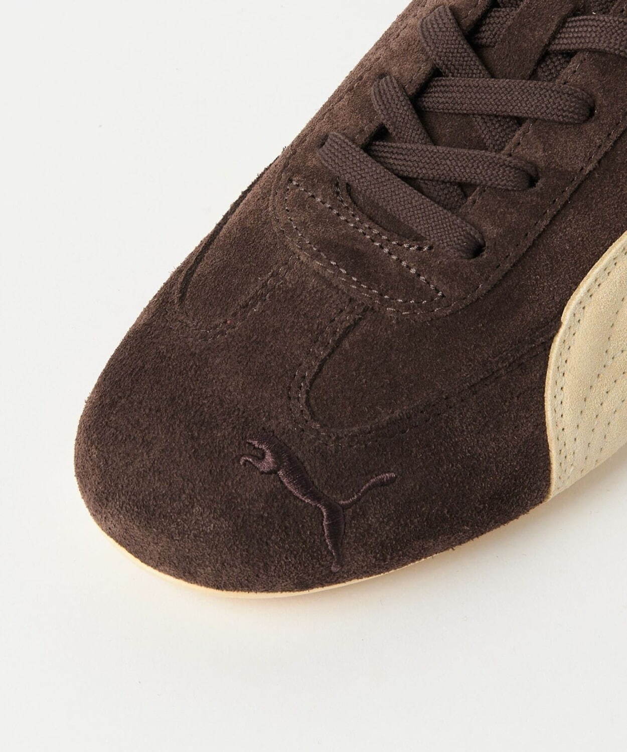 プーマ“茶色スエード”の「スピードキャット OG」スニーカー