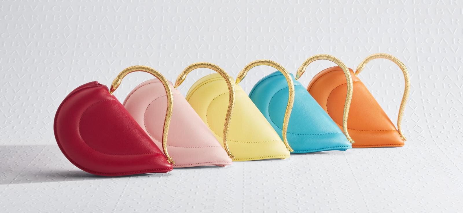 ブルガリのぷっくりハート型レザーバッグ「セルペンティ」ゴールド